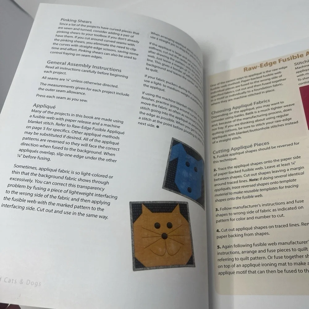 Quilted Cats & Dogs Chris Malone 13 Pet Friendly Quilt Projects NEW Magazine